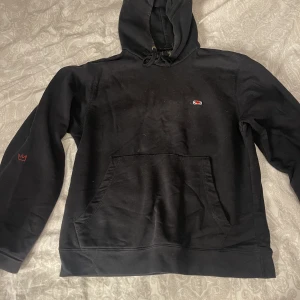 Hov1 hoodie - Hov1 hoodie från när kärleksbrev släpptes