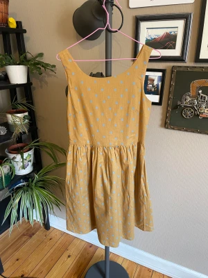 Retro klänning (aus) - Superfin klänning från australiensiska Princess Highway.