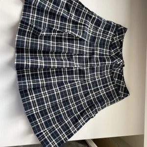 Mini skirt  - Nästan ny kjol använt få gånger bra skick 
