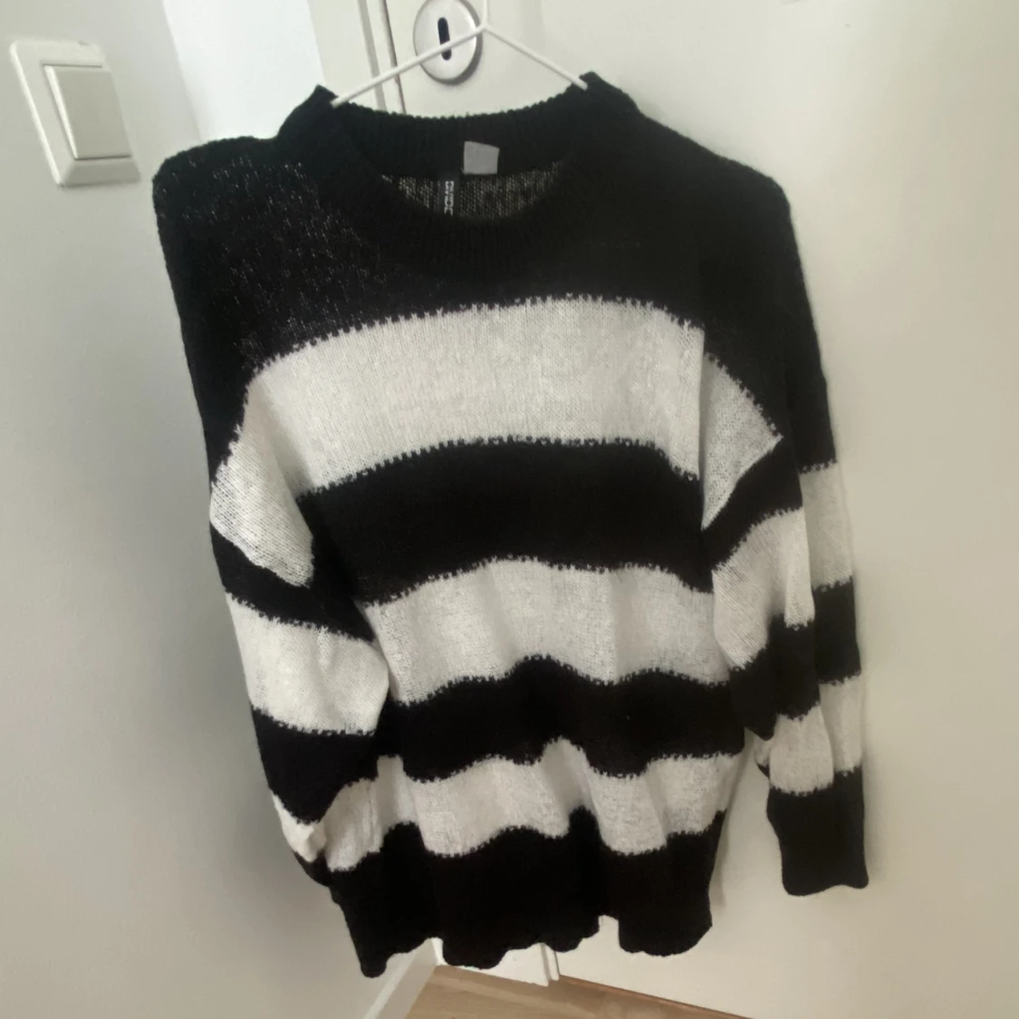 Stickad tröja från H&M  - 90