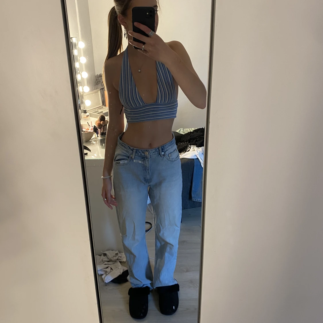 Blåa högmidjade jeans - 91