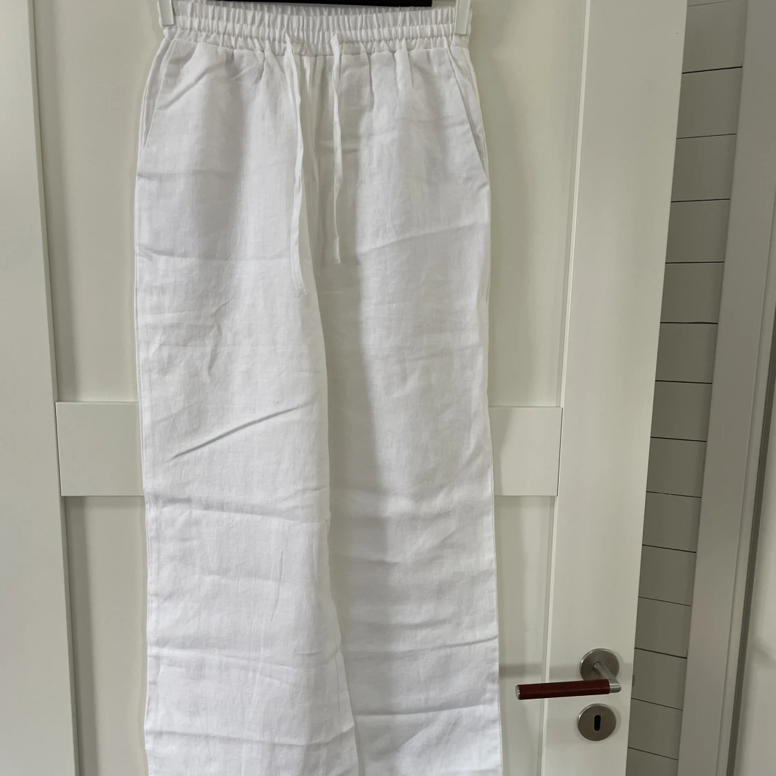 Slutsålda oanvända linnebyxor!