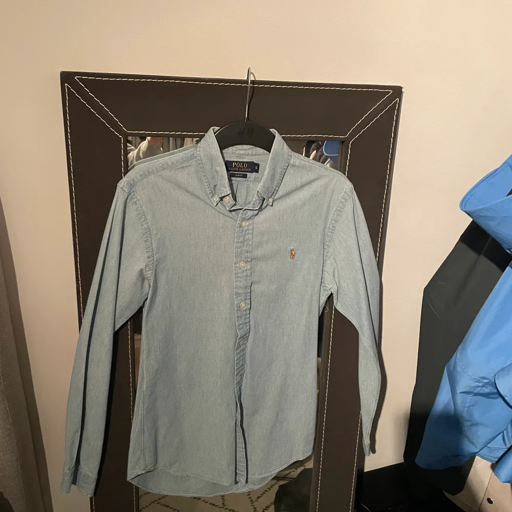 Ralph Laurent skjorta i strl S. Skjortor.