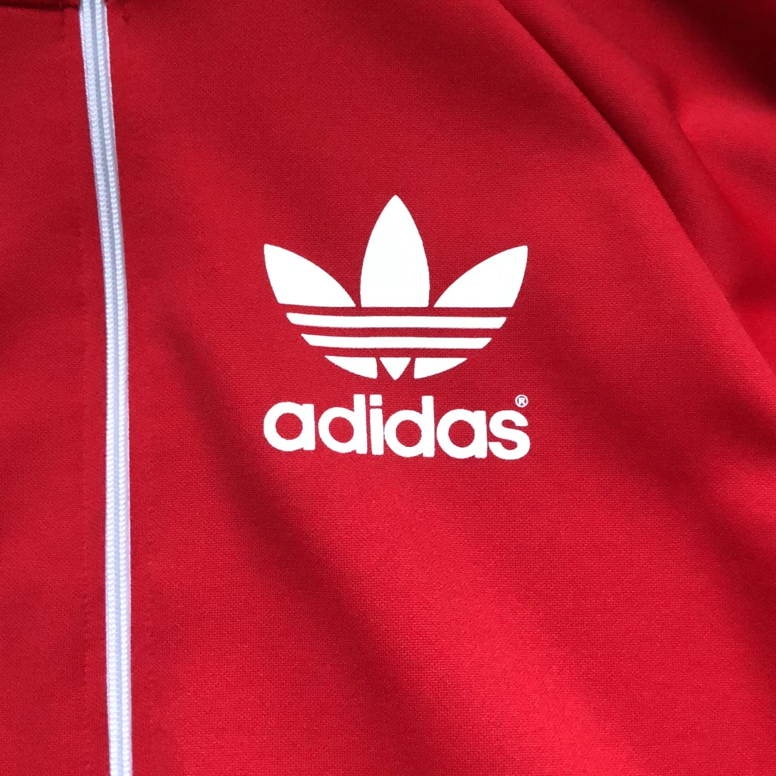 Röd Adidas zip upp  - 90