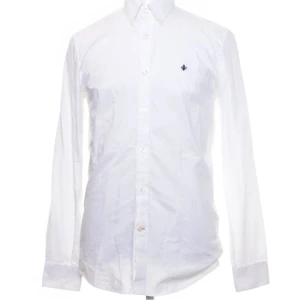 Morris skjorta - Riktigt fräsch och snygg Morris skjorta för endast 250kr skicket är 8/10