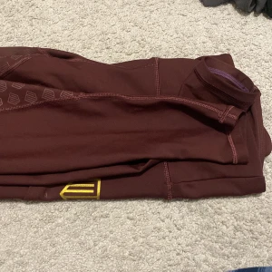 Maya delorez byxor  - Maya delorez byxor vinröda 