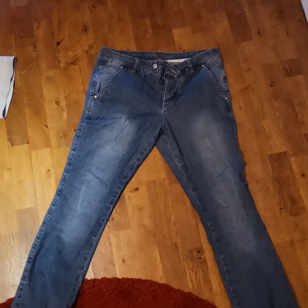 Lågmidjade dina jeans från desigual. Jeans & Byxor.