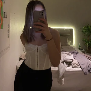 Korsett topp - Endast testad, kommer inte till användning 