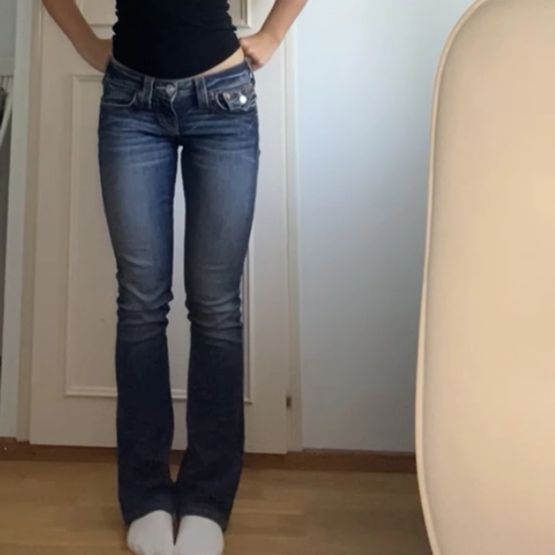 Lågmidjade trueys  - 90