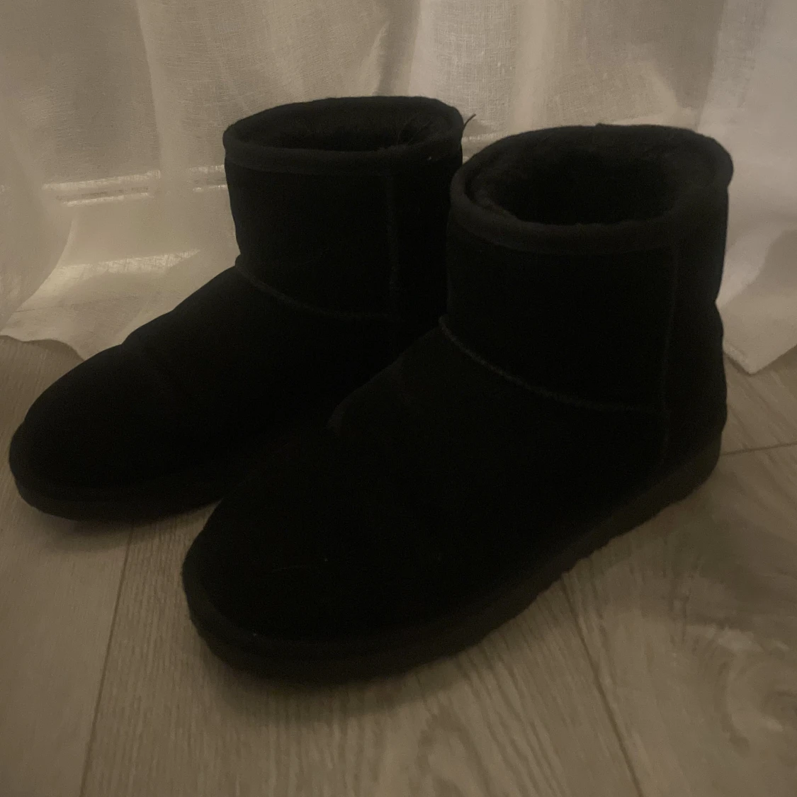 Svarta uggs