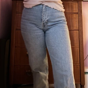 Jeans - Fina jeans från monki!