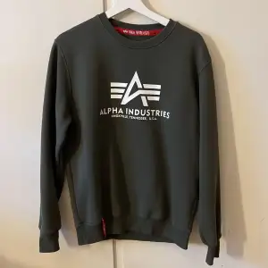 Fin alpha industries sweatshirt💚