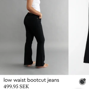 Low Waits bootcut jeans - Svarta lågmidjade jeans som köptes för 500kr på Gina Tricot originalpris. Stretchiga och skönt material. Storleken är 31. Säljs pågrund av att dom är lite stora i midjan, endast andvänts 1 gång och köptes för 2 veckor sen