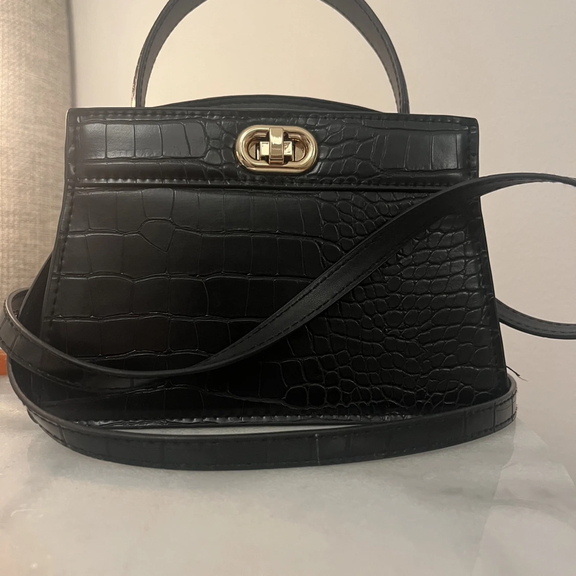 Svart söt väska  - 90