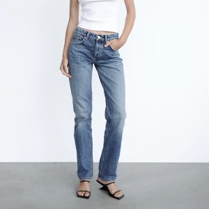 Zara straight jeans - Snygga jeans som har blivit för små för mig. Sparsamt använda.