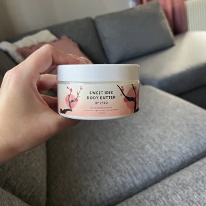 Body Butter  - Oanvänd helt ny body butter från Lyko. 200ml  100kr, nypris 149kr😄