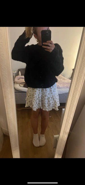 Söt kjol - Jätte gullig kjol som nästan är helt oanvänd 🌼🌸