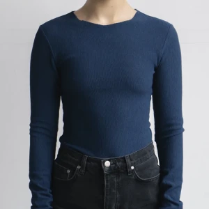 Adsgn  - Topp från adsgn i storlek m, använd 2 ggr 350+frakt 