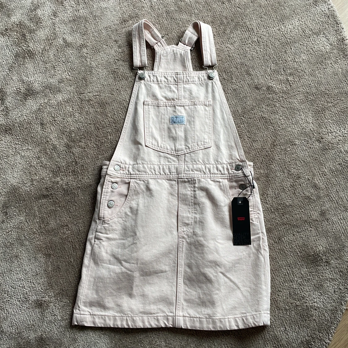 Fin Levi’s hängselklänning💖