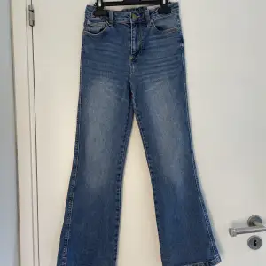 Sparsamt använda jeans, storlek 152.  Från Cubus. 