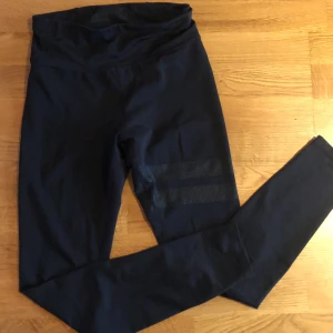 Stronger thights  - Svarta stronger tights i storlek xs/s