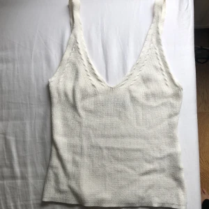 Bik Bok linne - XS linne, använd men i gott skick. Finns en lapp på plagget om hur man tar hand om det. 