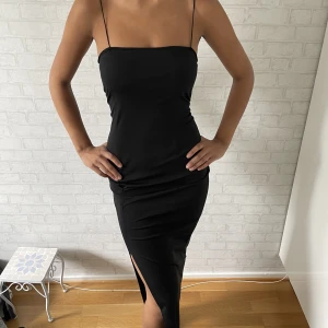 Långklänning  - Super snygg skims inspererad långklänning, säljer då den inte kommer till användning 