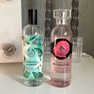 Body mist  - Säljer mina body mists från the body shop då jag inte har någon användning för de. 50kr för båda. Ni ser hur mycket det är kvar av de på bild 2