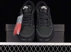 Travis jordan 1 phantom - Hög kvalitet med skön sula för långa promenader. Jätte bekväma och det e svårt att de går sönder. Fri frakt🎁 Tar 6-10 dagars leverans✅️