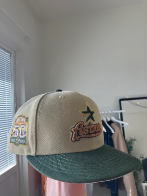 MLB keps - Fitted MLB keps som är helt oanvänd, köpt från hatstore