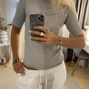 Stickad tröja - stickad tröja