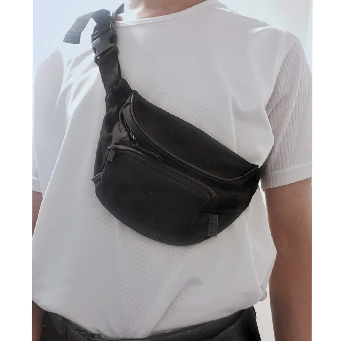 Techno Midjeväska Svart