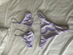 Bikini - Säljer denna fina bikini från shein, helt ny pga för liten