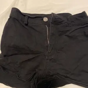 Fina sköna svarta shorts från Hm 