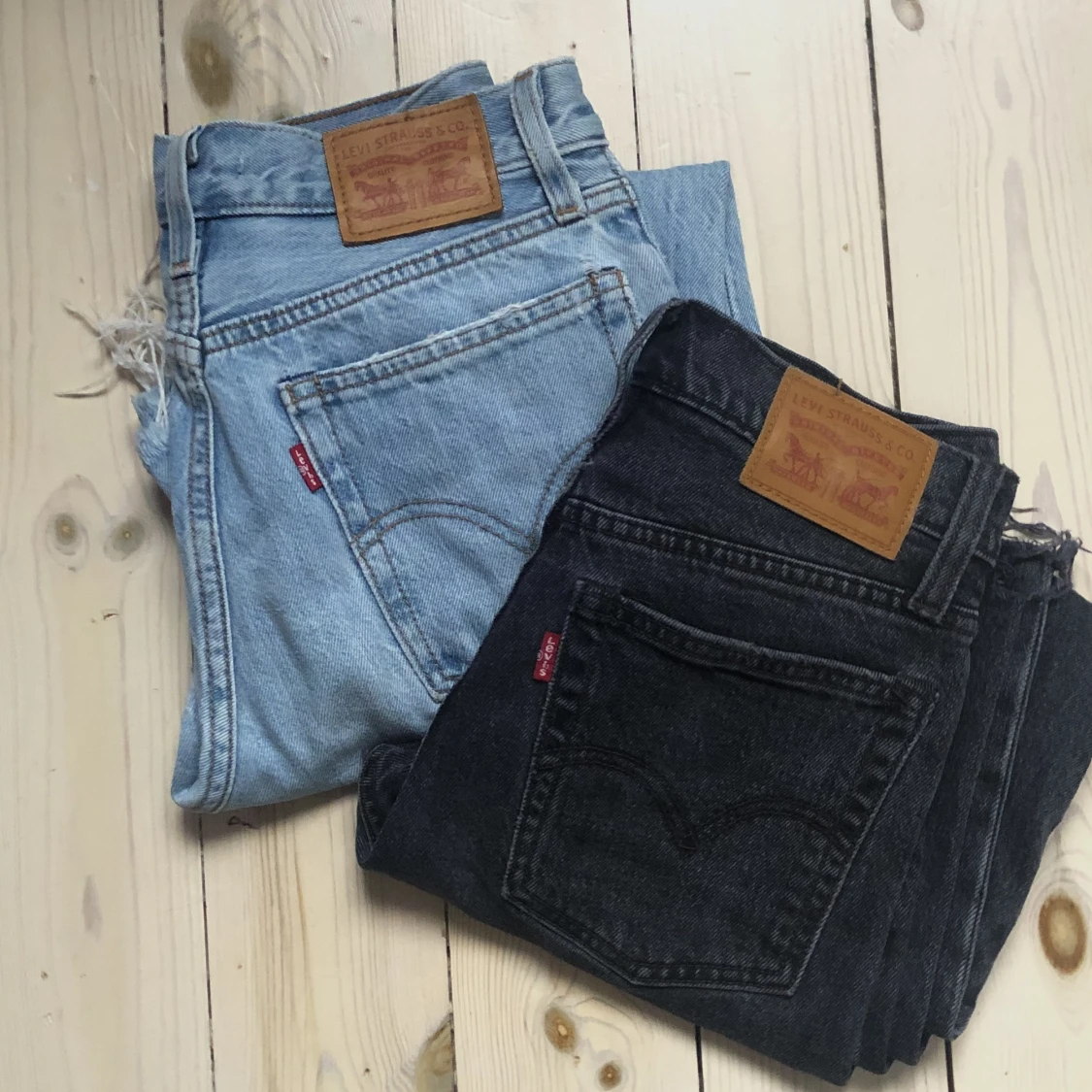 2 par Levis jeans 