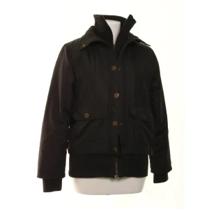 Svart pile vadderad jacka från Roberto Cavalli / Just Cavalli. Strlk: Medium. Nyskick. - Svart vadderad jacka från Roberto Cavalli / Just Cavalli med pilefoder. Strlk: Medium/38. NYskick. Felfri.