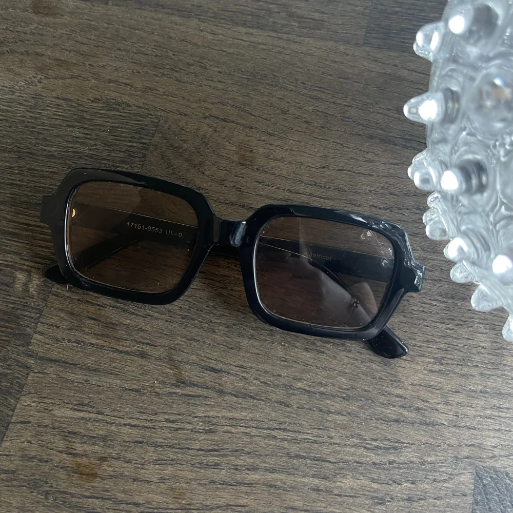 Solglasögon från Ginatricot. Använda en del men ingen deffekt.. Accessoarer.