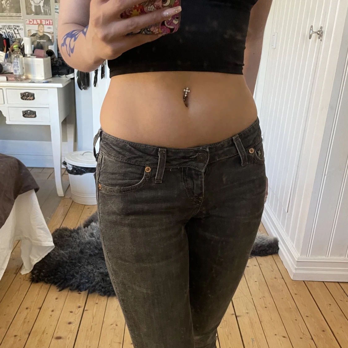 Vintage lågmidjade bootcut Levis jeans - 90