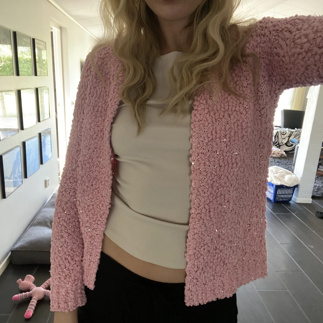 Rosa kofta med paljetter 