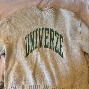 Weekday - Säljer min weekday tröja. Storlek S 