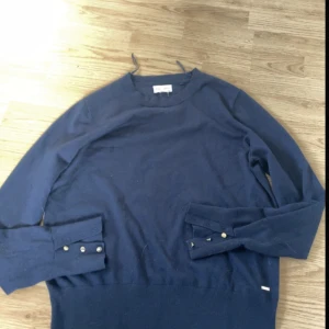 Holly & Whyte tröja - En svin poppis tröja ifrån Holly & Whyte by Lindex som verkligen är såå fin. Storleken är Large men den passar även M skulle jag säga💘