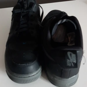 Nike air force - Det är stolek 42,5 och lite använda men anars bra skick 