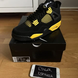 Jordan 4 Thunder - Jordan 4 Thunder US 9,5 | Eu 43 10/10