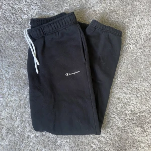 Mjukis - Säljer dessa fina mjukisbyxor då de aldrig kommer till användning. 