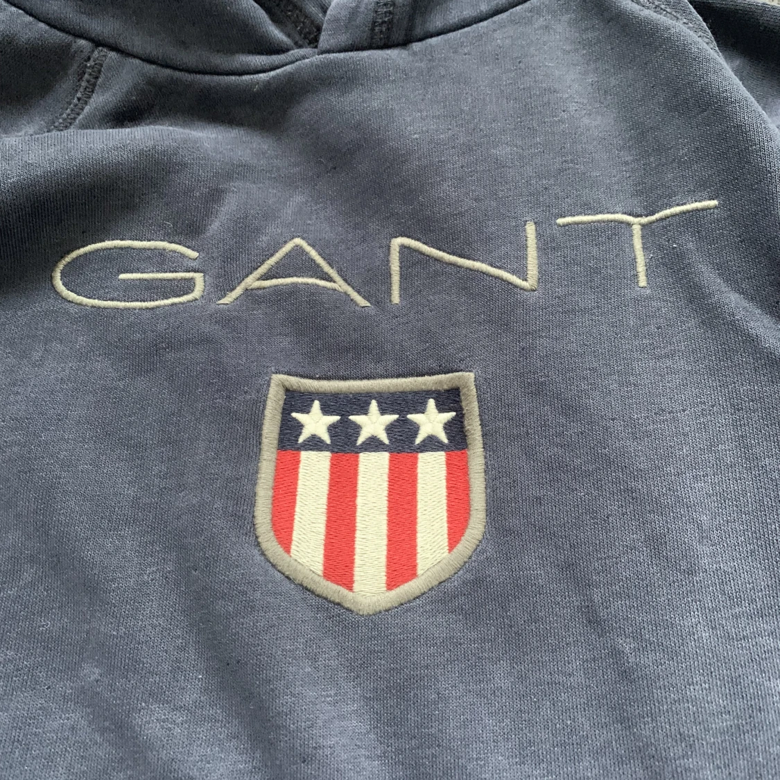 Marinblå gant hoodie - 90