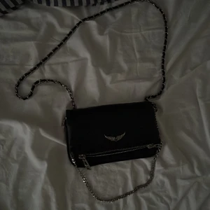 Zadig väska ❤️ - Säljer min mini svarta Zadig väska❤️ Den är oanvänd och som helt ny💗