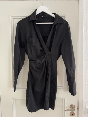 Zara klänning - Fint skick, strl S!