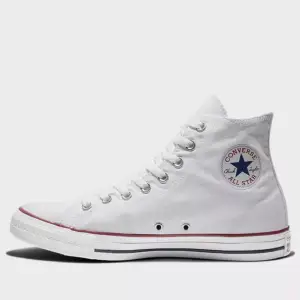 Vita fräscha converse i storlek 40, aldrig använt pågrund utav att de var förstora! köpt för 900 (INGA HÅL PÅ SKORNA SOM PÅ FÖRSTA BILDEN)