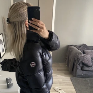 Colmar jacka - En super fin och varm colmar jacka i storlek 38 🥰 