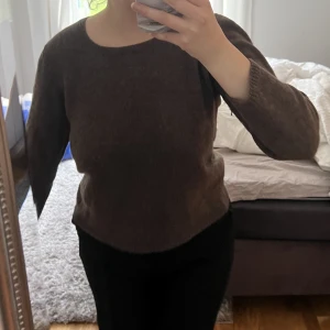 Brun sticksd  - Superfin stickad tröja, storlek XS/S 